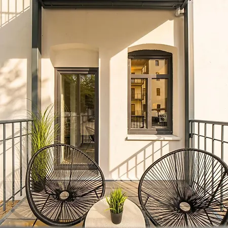 B1 Ruhiges 2-zimmer-studio Mit Balkon Apartament