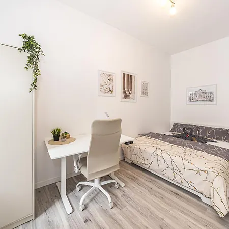 Apartament B1 Ruhiges 2-zimmer-studio Mit Balkon *